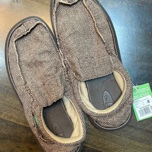 Sanuk Chiba TX sidewalk surfer